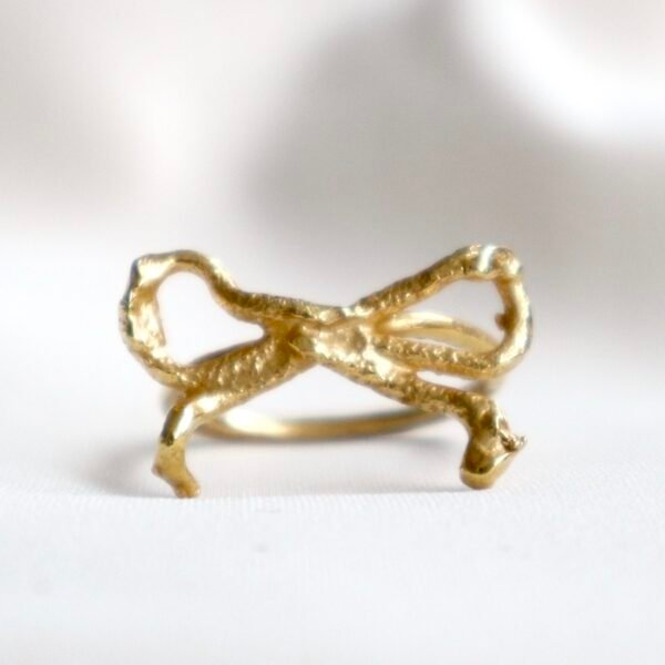 -RING No. 5\10 bow tie-